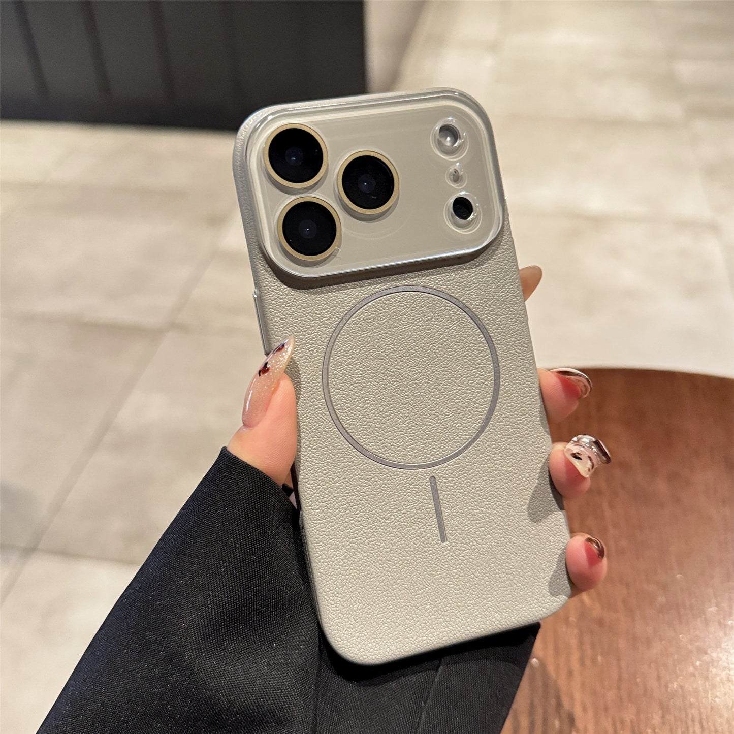 The Textured Leather MagSafe Case